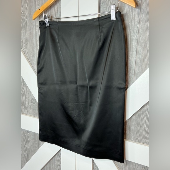 B6.14 White House Black Market Comfort Stretch Pencil Split Skirt 2 • 22” L - Picture 3 of 6